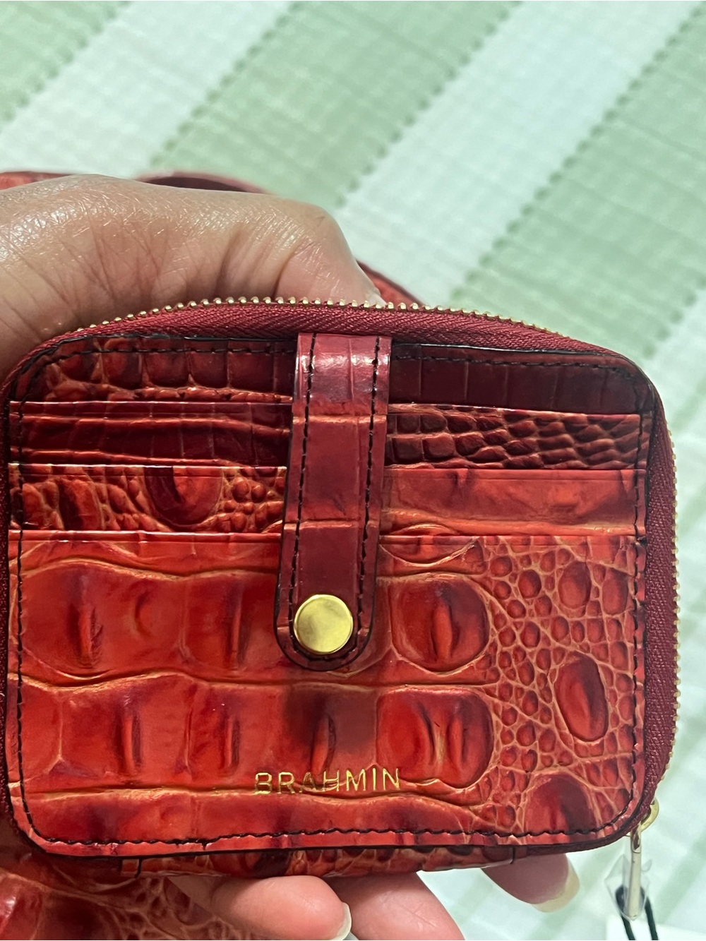 Brahmin Red Croc-Embossed Leather Bucket Crossbody Bag with card wallet - Picture 5 of 7
